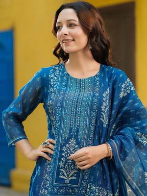 Blue Women Ethnic Motifs Printed Kurta with Trousers & Dupatta Cotton Set 2