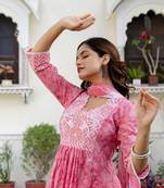Pink Women Floral Embroidered Thread Work Anarkali Cotton Kurta Trousers & With Dupatta