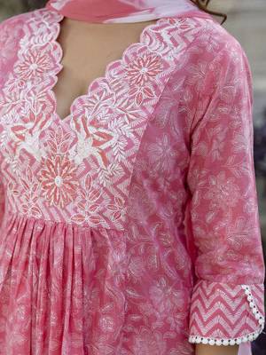 Pink Women Floral Embroidered Thread Work Anarkali Cotton Kurta Trousers & With Dupatta 3