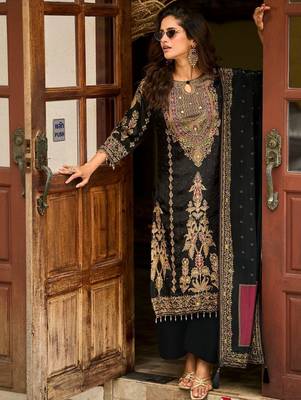 Black Ethnic Motifs Printed Silk Blend Straight Kurta With Trousers & Dupatta 3