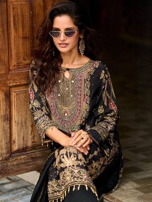 Black Ethnic Motifs Printed Silk Blend Straight Kurta With Trousers & Dupatta 7