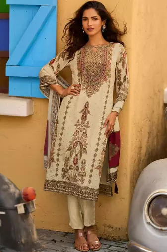 Off White Ethnic Motifs Printed Round Neck Silk Blend Straight Kurta With Trousers & Dupatta