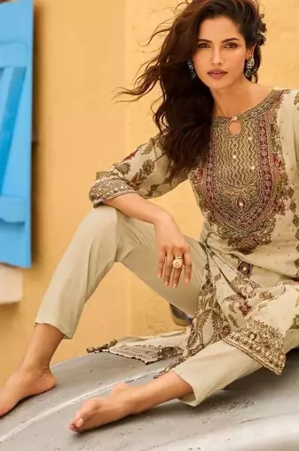 Off White Ethnic Motifs Printed Round Neck Silk Blend Straight Kurta With Trousers & Dupatta
