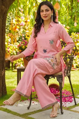 Women's pink viscose embroidered kurti set with pant