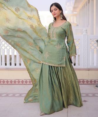 Women's light green silk blend embroidered kurta set with palazzo and dupatta 5