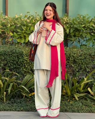 Women's off white cotton embroidered straight kurta set with pant and dupatta 5