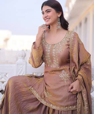Women's peach silk blend embroidered kurta set with palazzo and dupatta 5