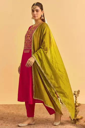 Women's pink silk blend embroidered straight kurta set with pant and dupatta
