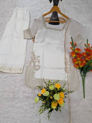 Women's off white chinon  embroidered kurti set with palazzo and dupatta 2