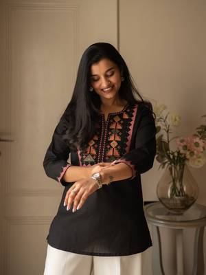 Floral embroidered pure cotton round neck co-ord set 3