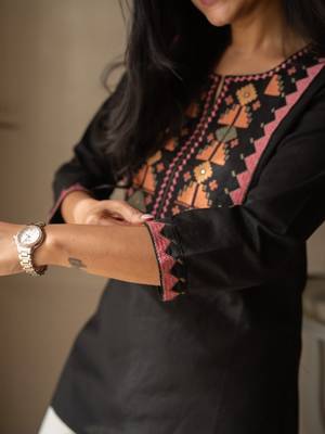 Floral embroidered pure cotton round neck co-ord set 4