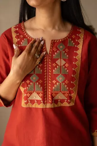 Floral embroidered pure cotton round neck co-ord set