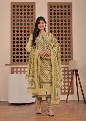 Floral printed pure cotton round neck kurta trouser & dupatta set 3