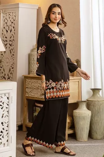 Floral embroidered pure cotton round neck co-ord set