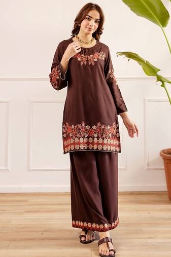 Floral embroidered pure cotton round neck co-ord set