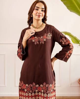 Floral embroidered pure cotton round neck co-ord set 3
