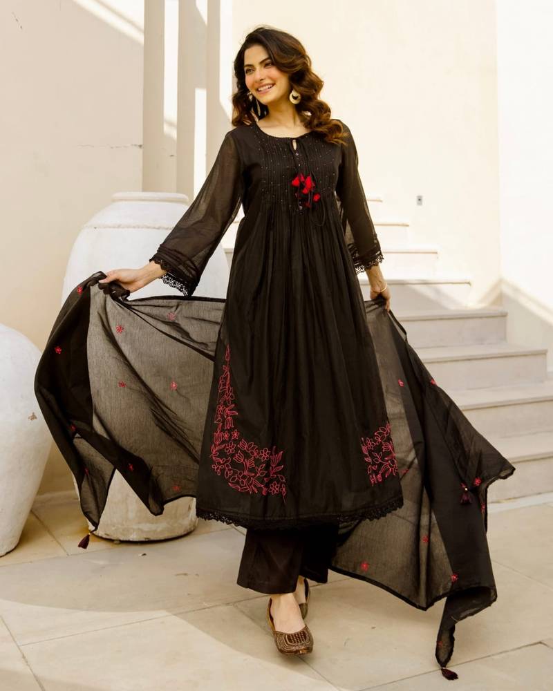 Floral embroidered pure cotton round neck kurta trouser & dupatta set