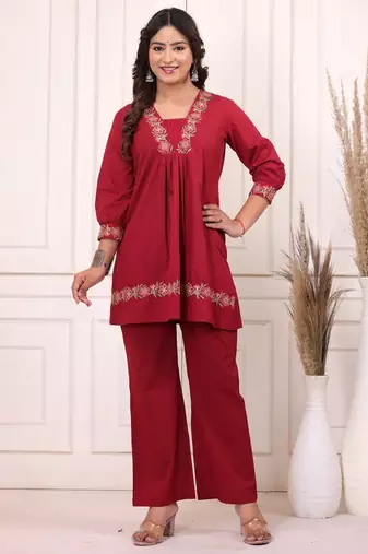 Floral embroidered pure cotton v neck co-ord set