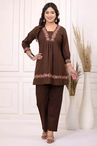 Floral embroidered pure cotton v neck co-ord set