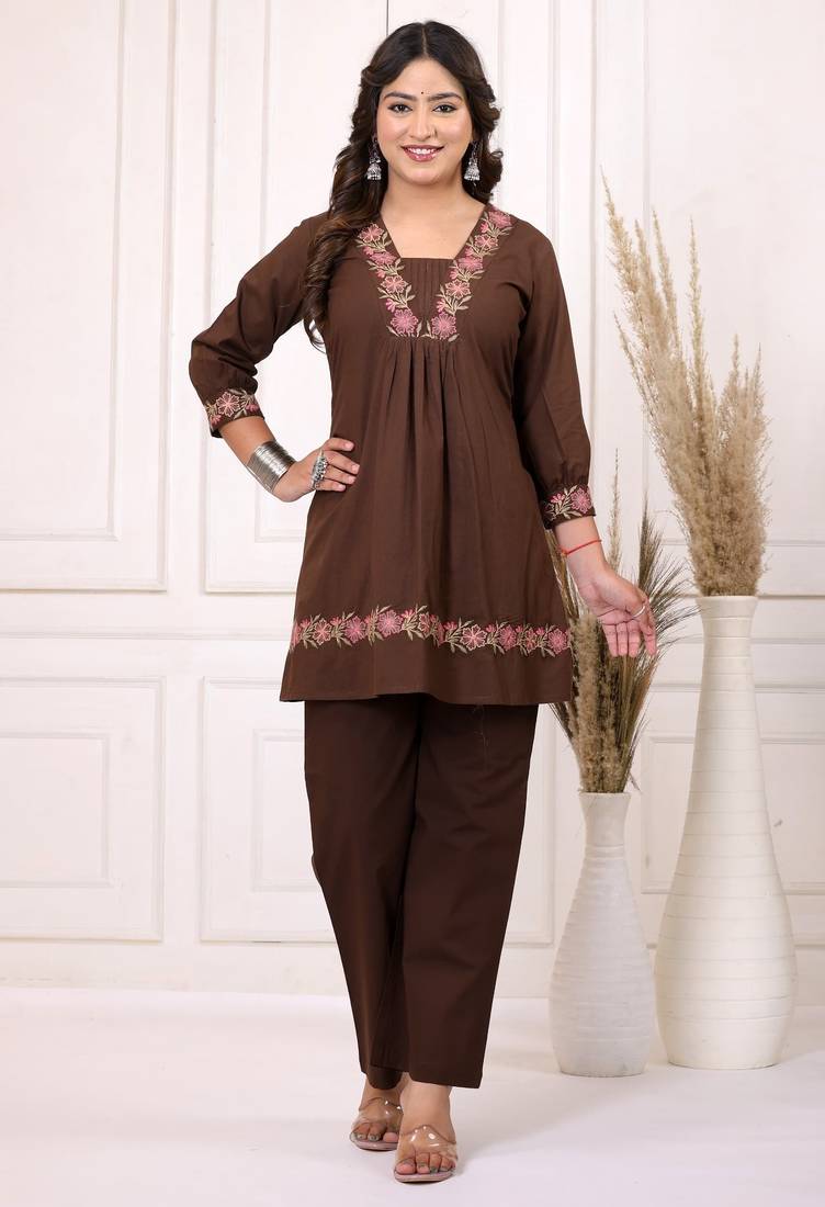 Floral embroidered pure cotton v neck co-ord set