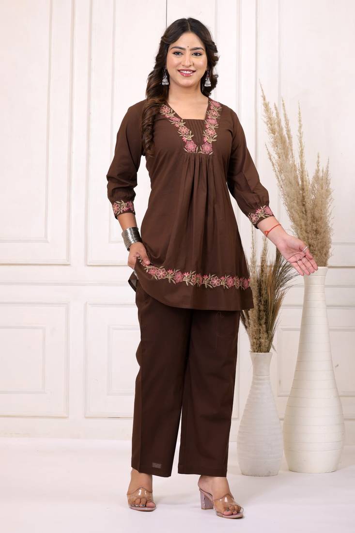 Floral embroidered pure cotton v neck co-ord set