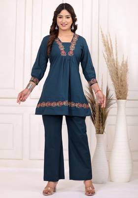 Floral embroidered pure cotton v neck co-ord set 1