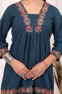 Floral embroidered pure cotton v neck co-ord set 4