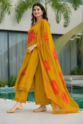 Floral printed pure cotton v neck kurta trouser & dupatta set 2