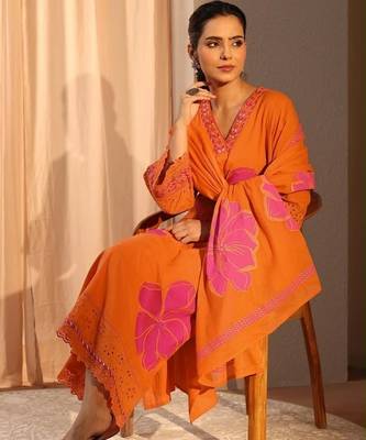 Floral printed pure cotton v neck kurta trouser & dupatta set 2