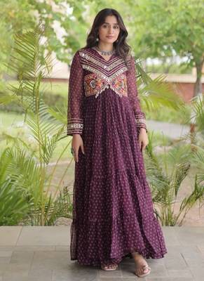 Maroon georgette readymade navratri anarkali with bandhani & kutchi patchework 4