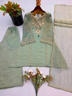 Green silk blend embroidered palazzo set 2