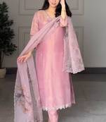 Pink crepe embroidered kurta set
