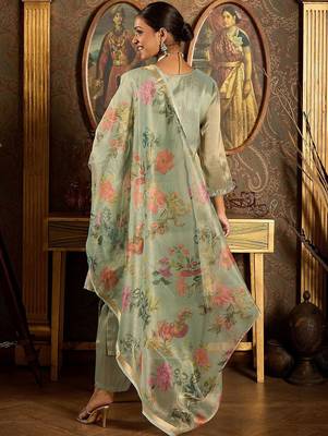 Ethnic Motifs Embroidered Zari Liva Kurta With Trousers & Dupatta 5