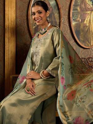 Ethnic Motifs Embroidered Zari Liva Kurta With Trousers & Dupatta 6