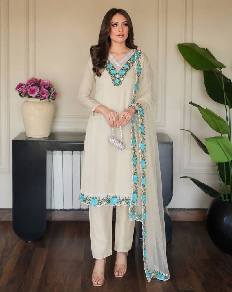Off-white organza embroidered kurta set