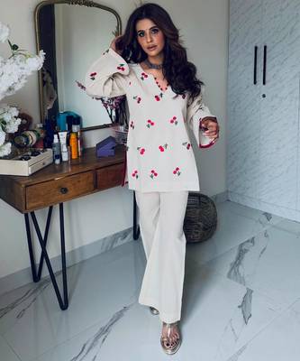 White cotton poly embroidered palazzo set 1
