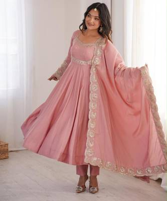 Pink silk blend embroidered anarkali set 2