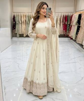 Cream silk blend embroidered flared gown set 1