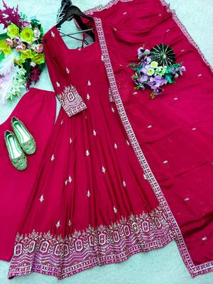 Maroon silk blend embroidered flared gown set 3
