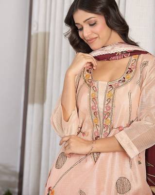 Floral Embroidered Thread Work Pure Cotton Kurta With Trousers & Dupatta 1