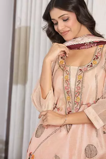 Floral Embroidered Thread Work Pure Cotton Kurta With Trousers & Dupatta