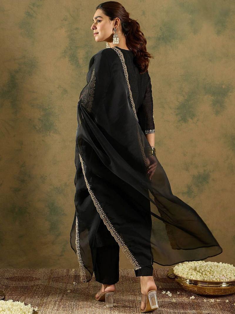 Ethnic Motifs Embroidered Panelled Kurta With Trousers & Dupatta