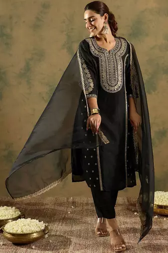 Ethnic Motifs Embroidered Panelled Kurta With Trousers & Dupatta