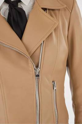 Women’s beige lambskin leather biker jacket straight zipper detail 3