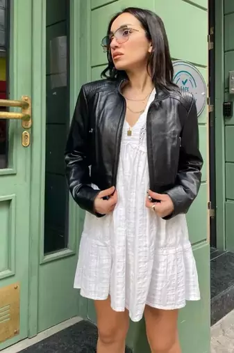 Women’s black lambskin leather short jacket - stright zipp style