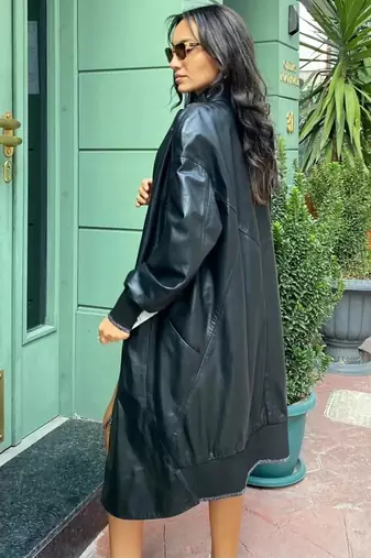 Women’s black tailored trench style leather coat  full sleeve