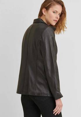 Women’s black trench style leather coat zip detail 3