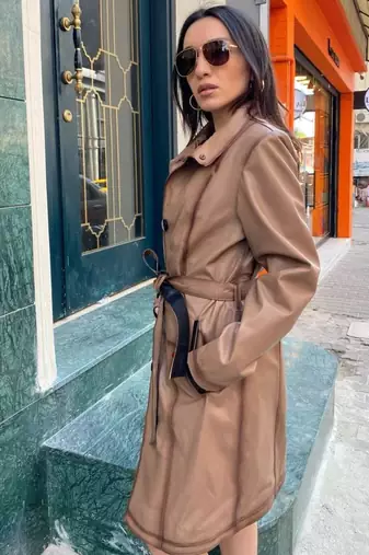 Women’s black furr collar  full-length safari-inspired leather trench coat