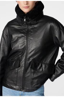 Women’s black bomber lambskin leather jacket -furry color 2