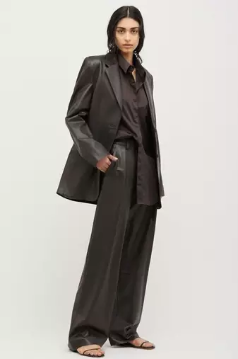 Women’s black leather trench coat full sleeve coat